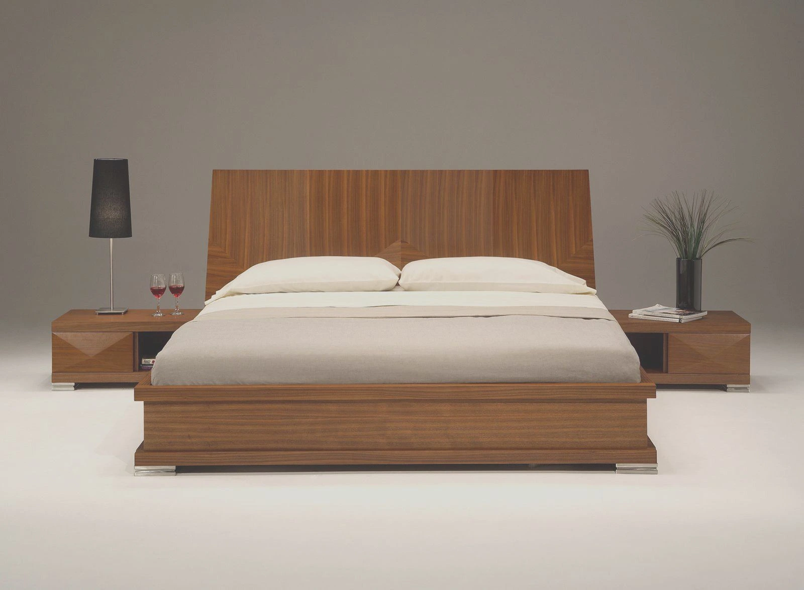 Modern vs. Classic Find Your Perfect Bedroom Set